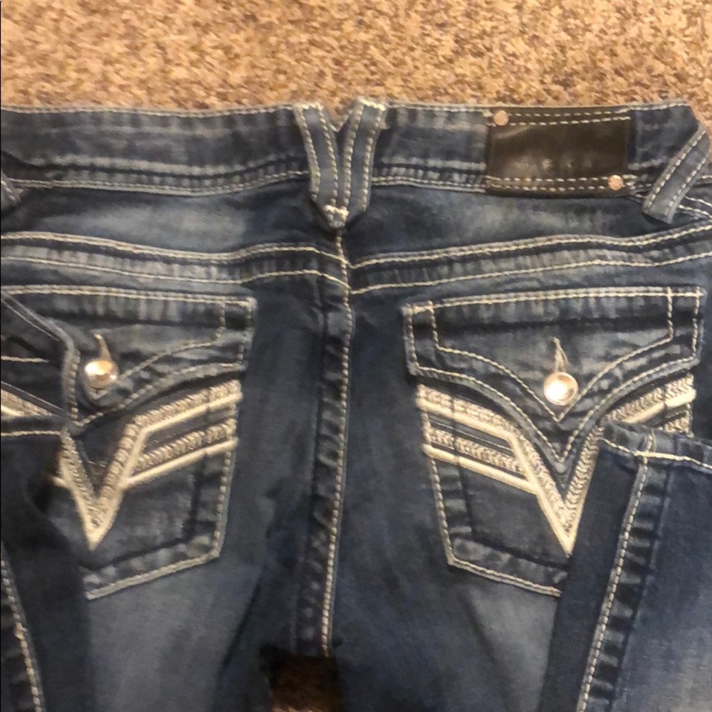 Distressed Capris - Picture 3 of 4